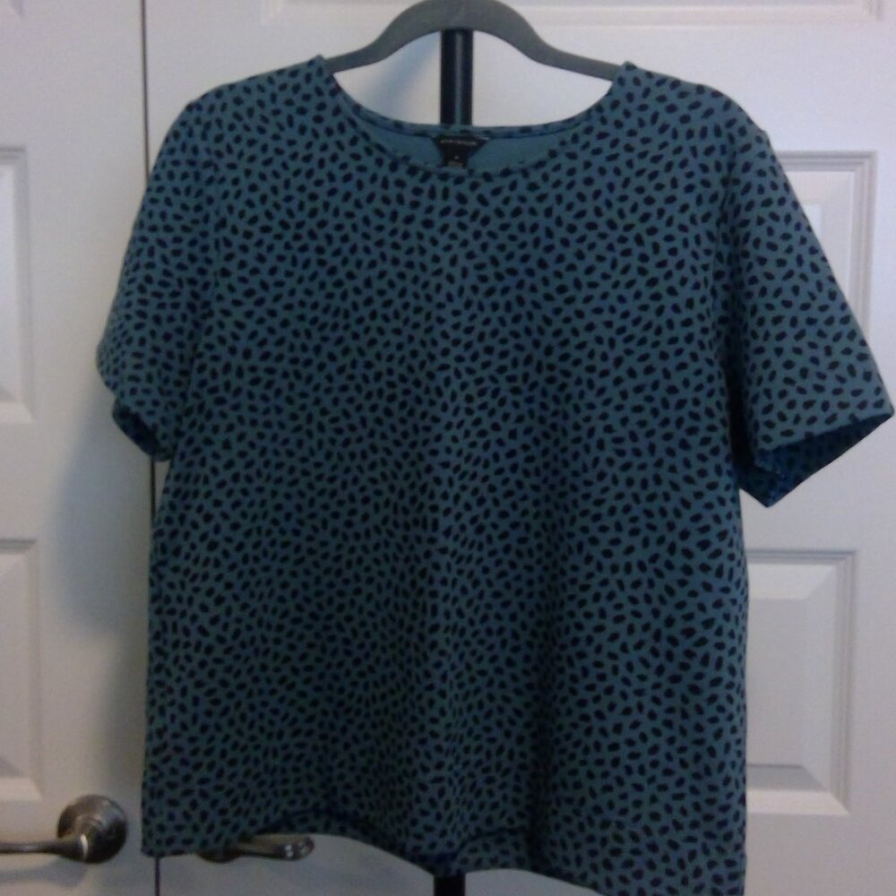Ann Taylor Blue and Navy Dot Tee